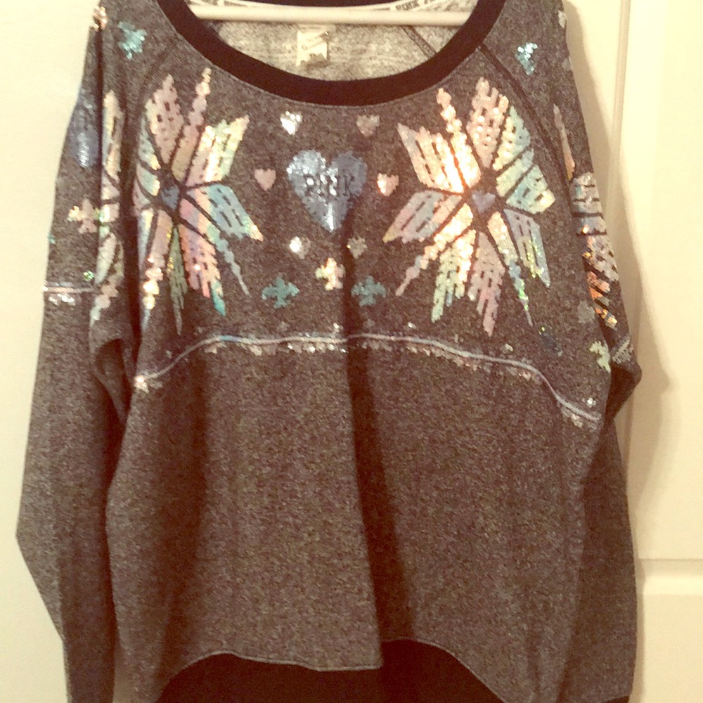 Sweatshirt